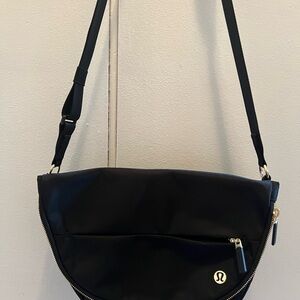 Lululemon all night festival crossbody